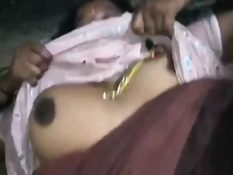 Quick Indian maid with a cuckold hook-up with a desi paramour in a village dining guest room