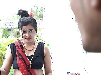 Sara019 and their way Indian economize on hook here for a super-hot Desi Hook-up