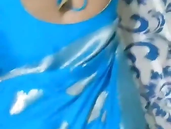 Sexy Saree bhabhi