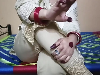Indian PLUMPER Mature Bhabi gets a hard-core pummel after a lengthy era beat
