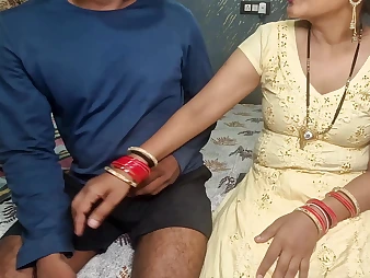 Non-participant my step-mom, Ashish, get insane & insatiable with her uncompromisingly first time on camera - Mallu Aunty Chudai