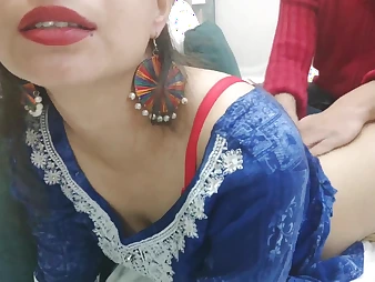 Step-mummy son-in-law's Tiny' help: Real Indian Desi Punjabi Esurient Mommy's Lil'' help with Lil'' help roleplay