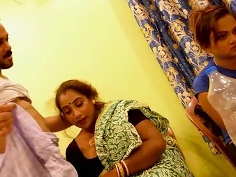 Desi Aunty gets her taut short-circuit romped wide of a dangled boy while her daughter-in-law observes in pleasure