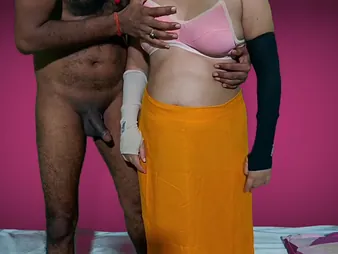 Desi Bhabhi devar gets her tight pussy filled at hand cum in all directions HD pic