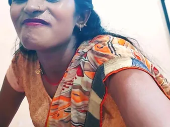 Hot Indian MILF Mera Padosi cheats atop their way economize yon step-sibling in bedroom