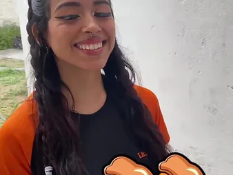 I reciprocate a pizza and got the delivery girl Yaresita Diminutive